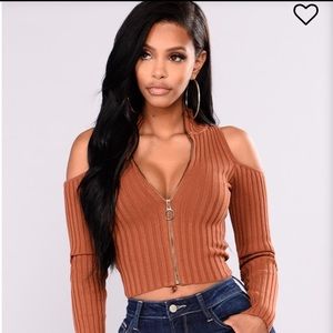 Sweaters with shoulders out